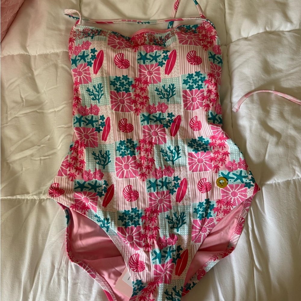 Caya One Piece in Coral Crush